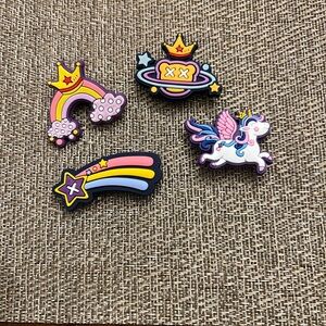 New!‎  Croc charms